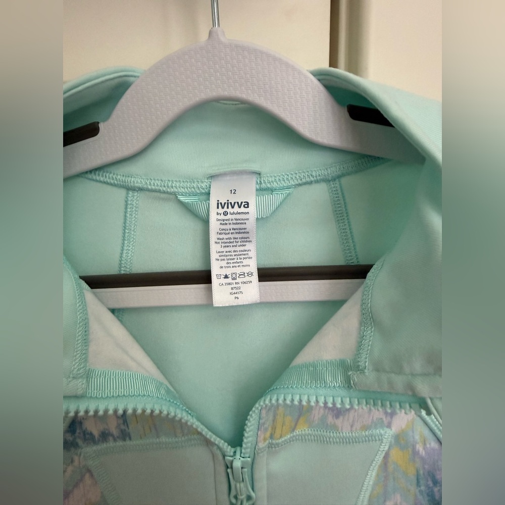 Ivivva Define Jacket - Picture 5 of 6